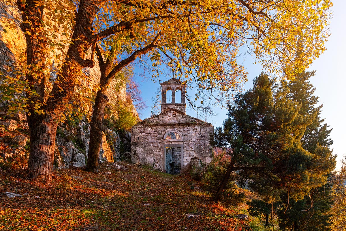 Kožljak Castle and Drunken Railway — hiking tour near approx. 6 - 8 km in Central Istria